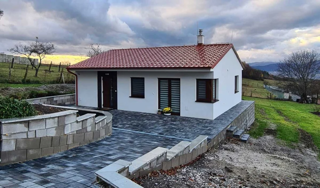 Prefabricated houses with foundation slabs